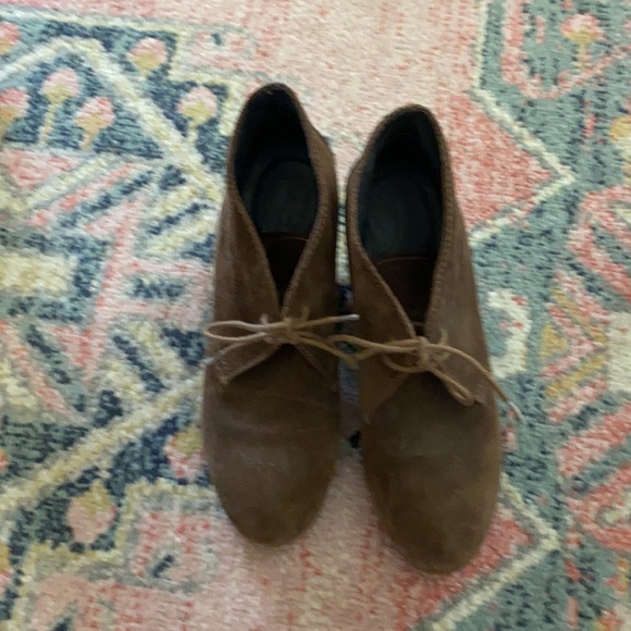 Brown leather booties - Picture 3 of 5